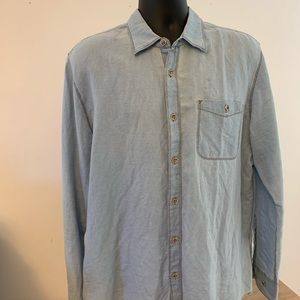 Large light chambray shirt, unique buttons with pocket